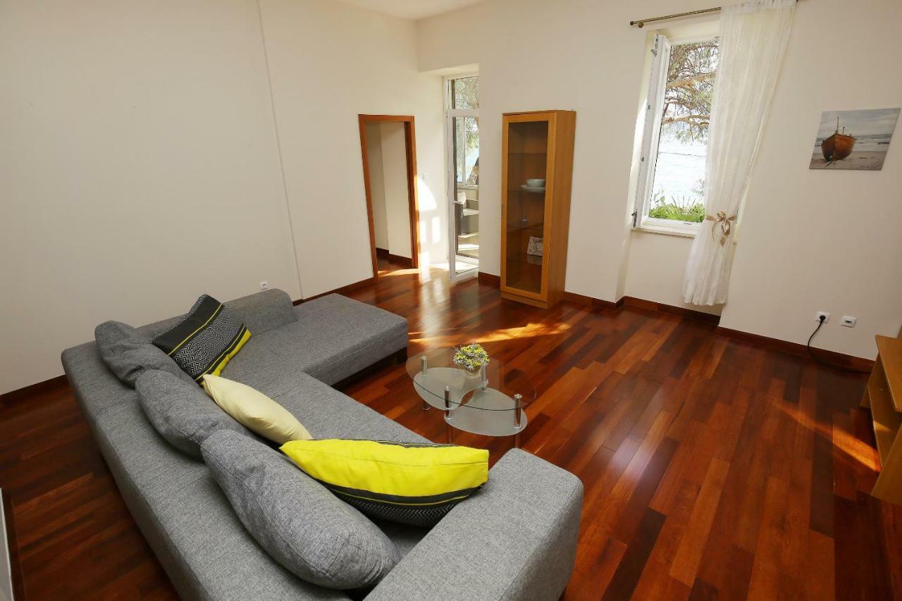 Seafront Beach Apartment - Directly At The Beach Zadar Buitenkant foto
