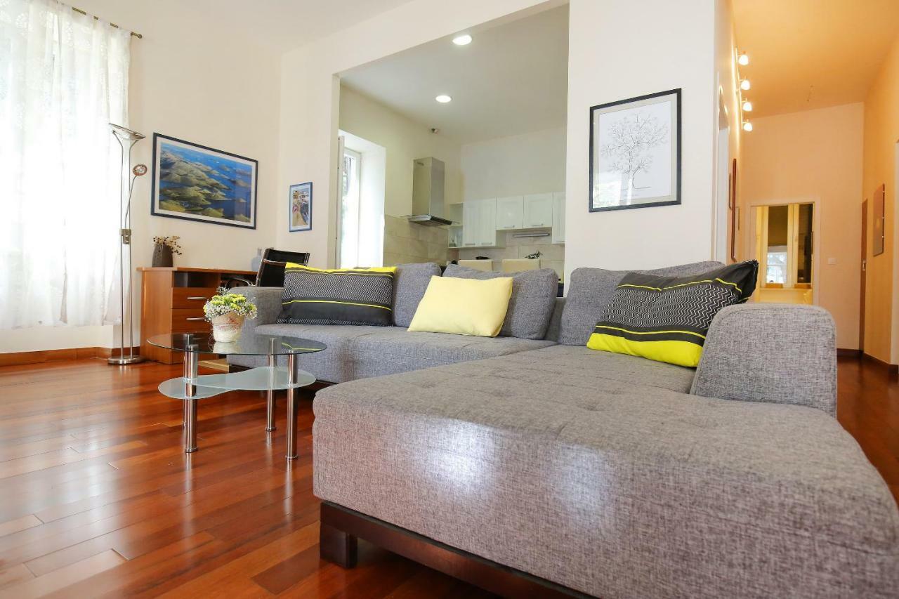 Seafront Beach Apartment - Directly At The Beach Zadar Buitenkant foto